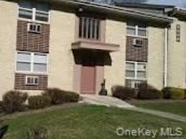 796 Brookridge , Valley Cottage, NY 10989