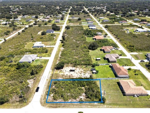 2719 70TH W , Lehigh Acres, FL 33971