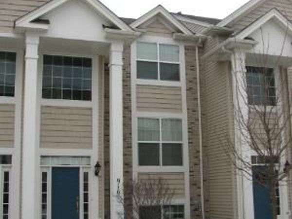 916 Summit Creek Drive , Shorewood, IL 60404