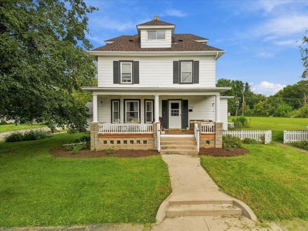 1702 E 5th Street , Sterling, IL 61081