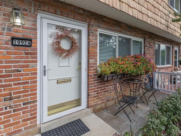 10924 Carroll Wood Way, Sappington, MO 63128