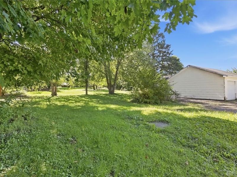 4525 E National Road, Springfield, OH 45505 Photo 21
