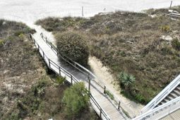1004 Ocean Boulevard photo 4