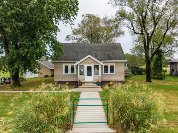 7303 E 400 S, Columbus, IN 47203