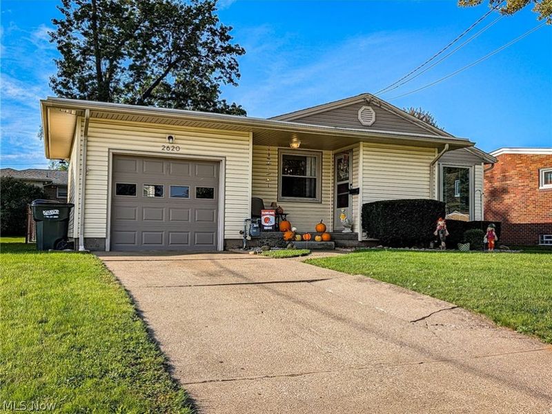 2620 Helen Place NW, Canton, OH 44708 Photo 2