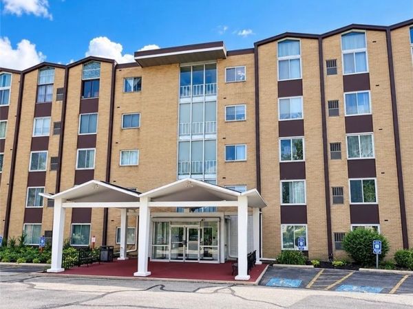 25735 Lorain Road , Unit 224, North Olmsted, OH 44070