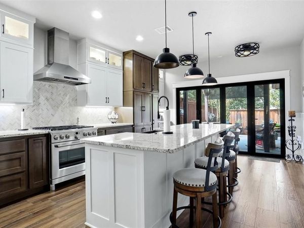 905 Mary Drive, Hurst, TX 76053