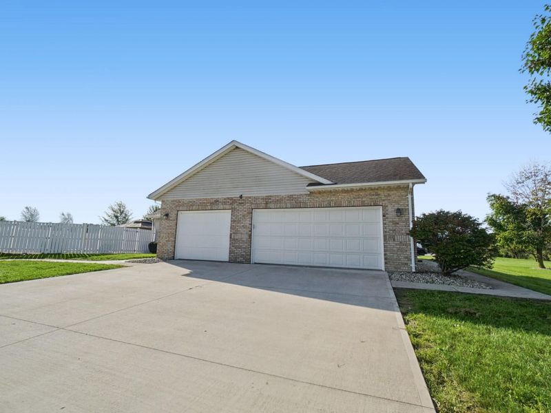 16030 Pusheta Road, Wapakoneta, OH 45895 Photo 4