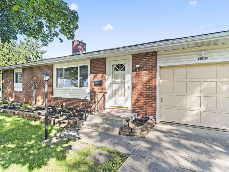 1092 Havendale Drive, Columbus, OH 43220 Photo 4