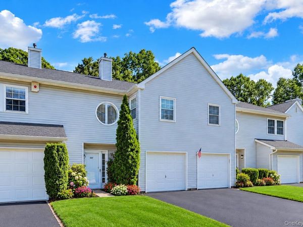 305 Sara Circle, Port Jefferson Station, NY 11776