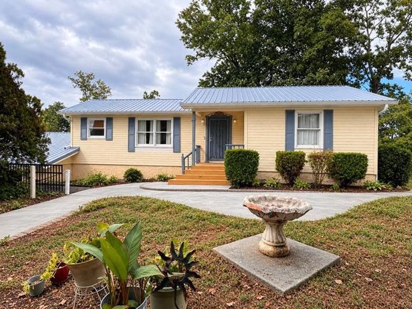 691 Lakehaven Cir , Decatur, TN 37322