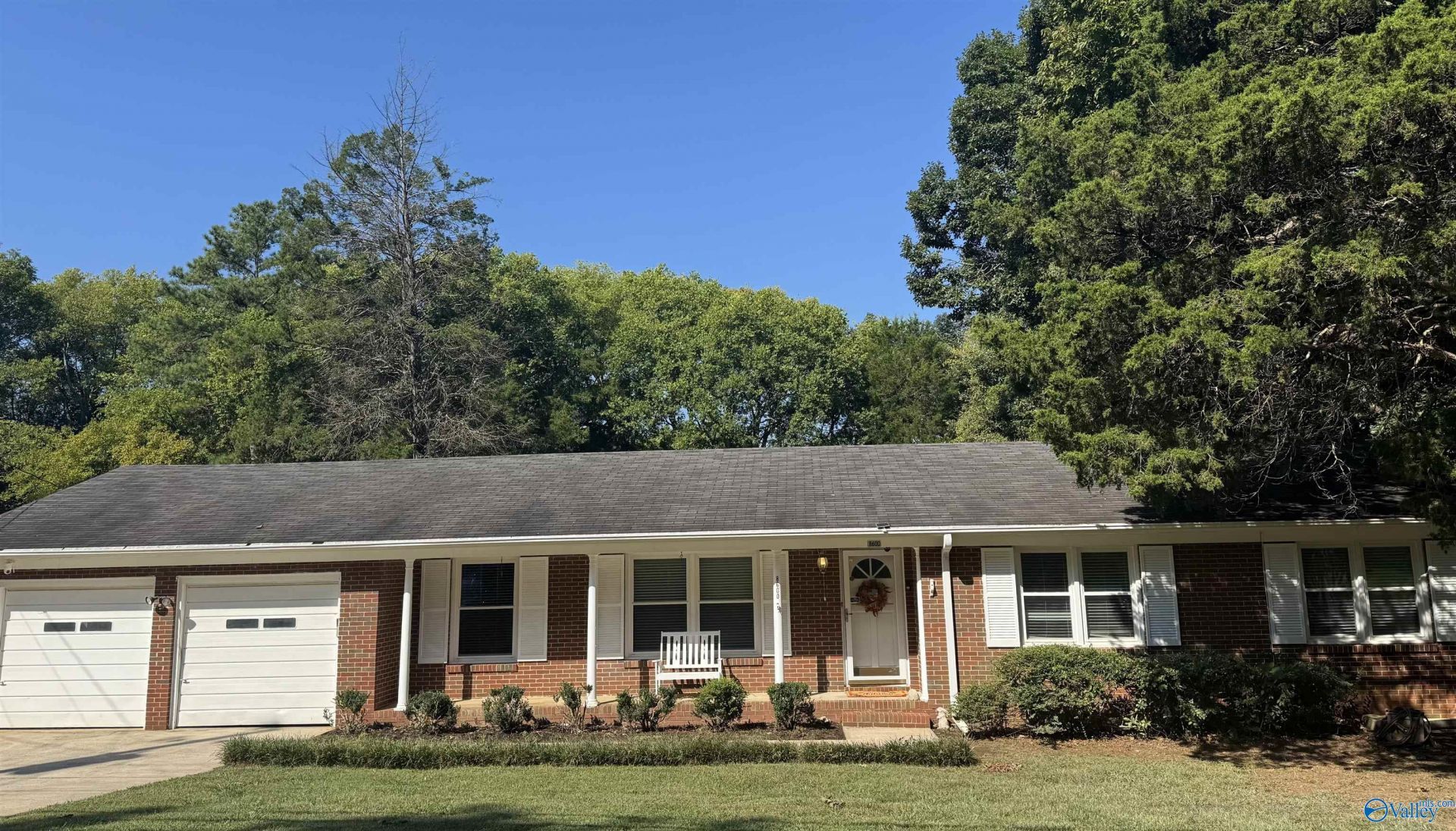 8600 Hickory Hill Lane Se, Huntsville, AL 35802 Main Photo