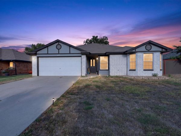 1817 Dusk DR , Killeen, TX 76543
