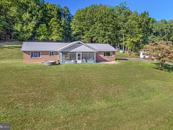 9304 KNOBLEY, KEYSER, WV 26726
