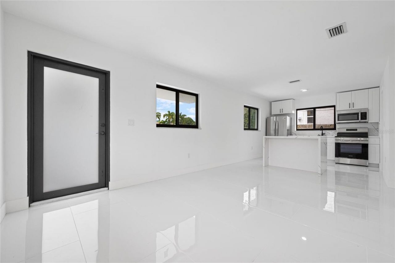 1112 SW 11th Avenue, Miami, FL 33129 Photo