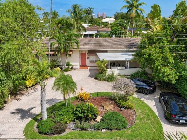2142 NE 17TH AVENUE , WILTON MANORS, FL 33305