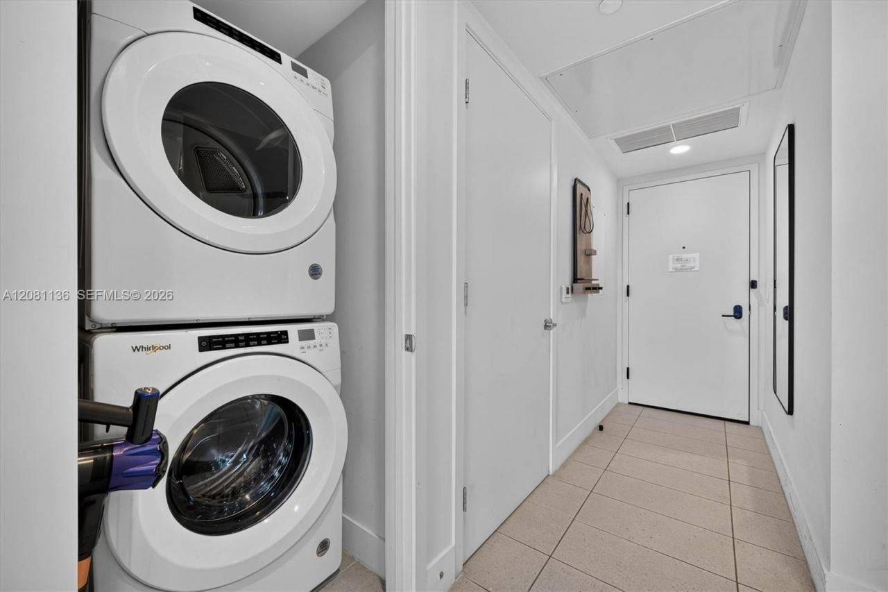 159 NE 6th St , Unit 3603, Miami, FL 33132 Photo