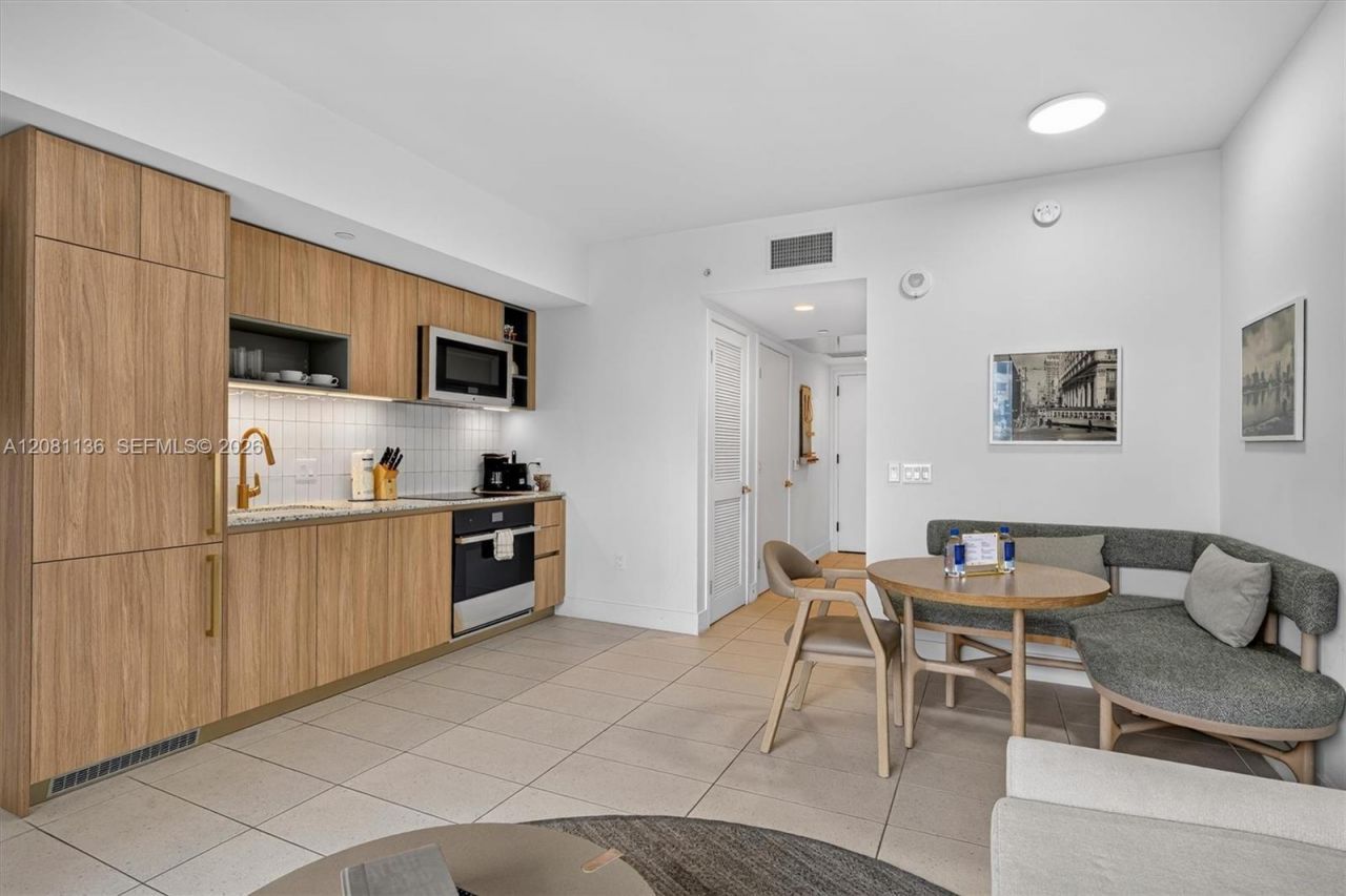 159 NE 6th St , Unit 3603, Miami, FL 33132 Photo