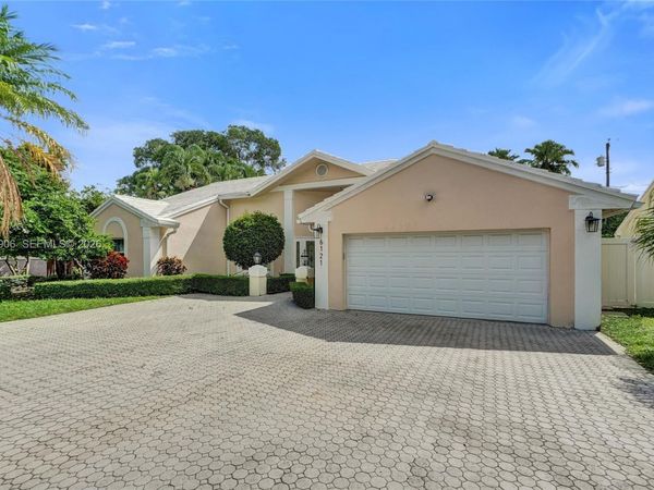 6121 SW 113th Ct , Miami, FL 33173