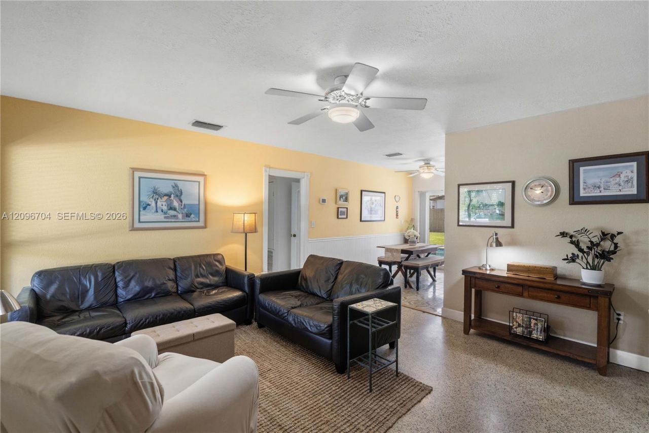 8730 SW 190th St, Cutler Bay, FL 33157 Photo
