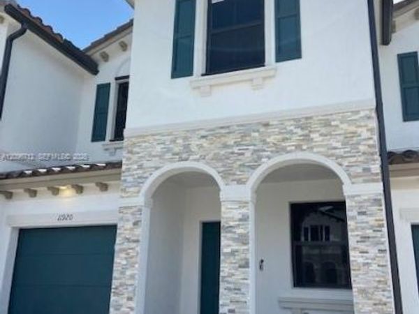 11920 SW 244 Lane, Unit 11920, Miami, FL 33032