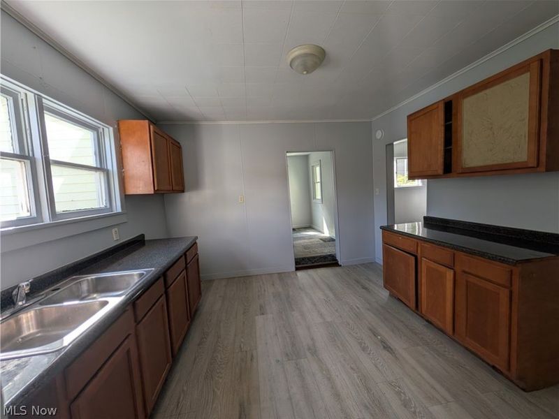 522 Shackson Street, Conneaut, OH 44030 Photo 3