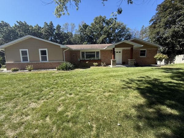 6817 Springbrook Lane, Kalamazoo, MI 49004