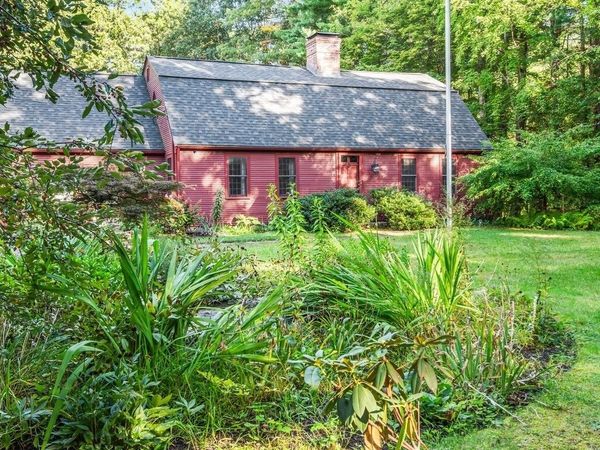 99 Coburn Rd, Berlin, MA 01503