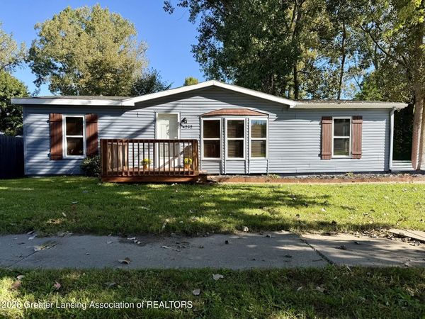 4232 Balmoral Drive, Lansing, MI 48911