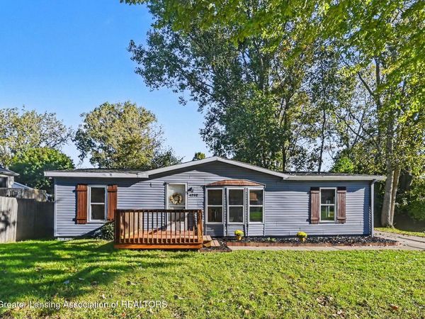 4232 Balmoral Drive, Lansing, MI 48911