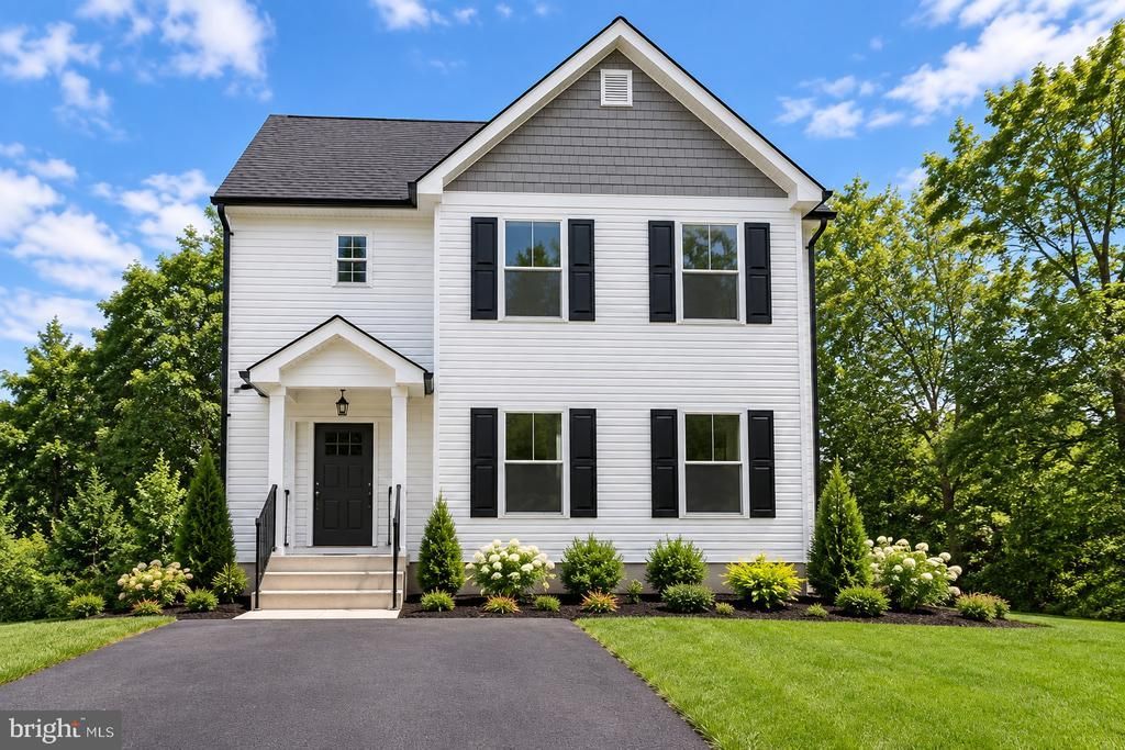 7211 FOREST AVENUE , HANOVER, MD 21076