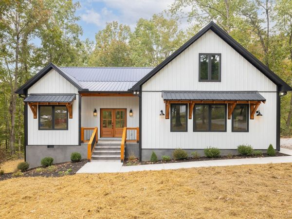 659 Switzerland Rd , Hohenwald, TN 38462