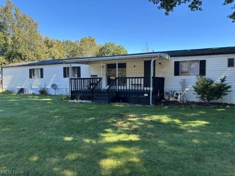 416 Sailfish Lane SE, New Philadelphia, OH 44663 Photo 1