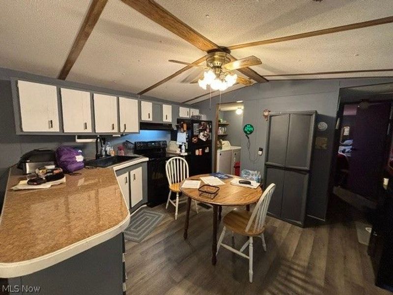 416 Sailfish Lane SE, New Philadelphia, OH 44663 Photo 9