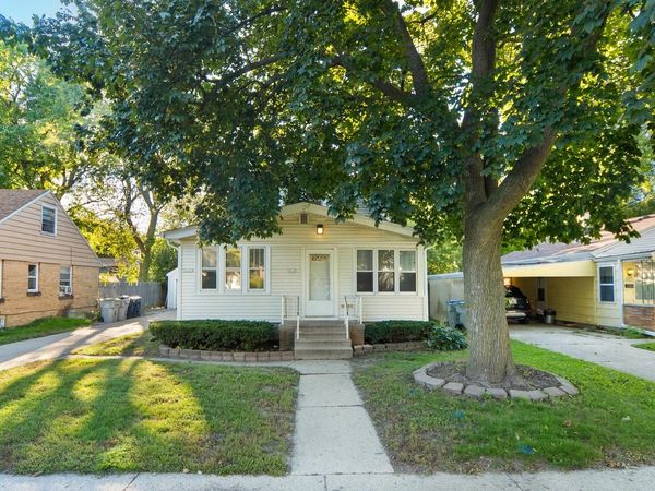 5827 N 40 STREET, Unit 5827A, Milwaukee, WI 53209