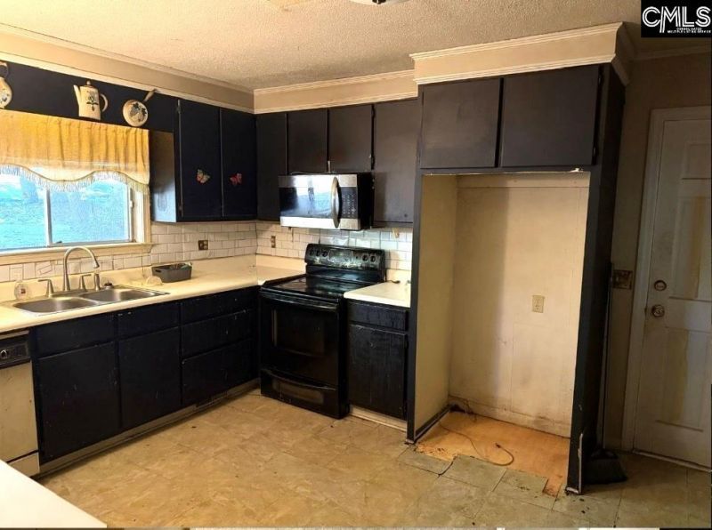 345 Marion Street Photo 13