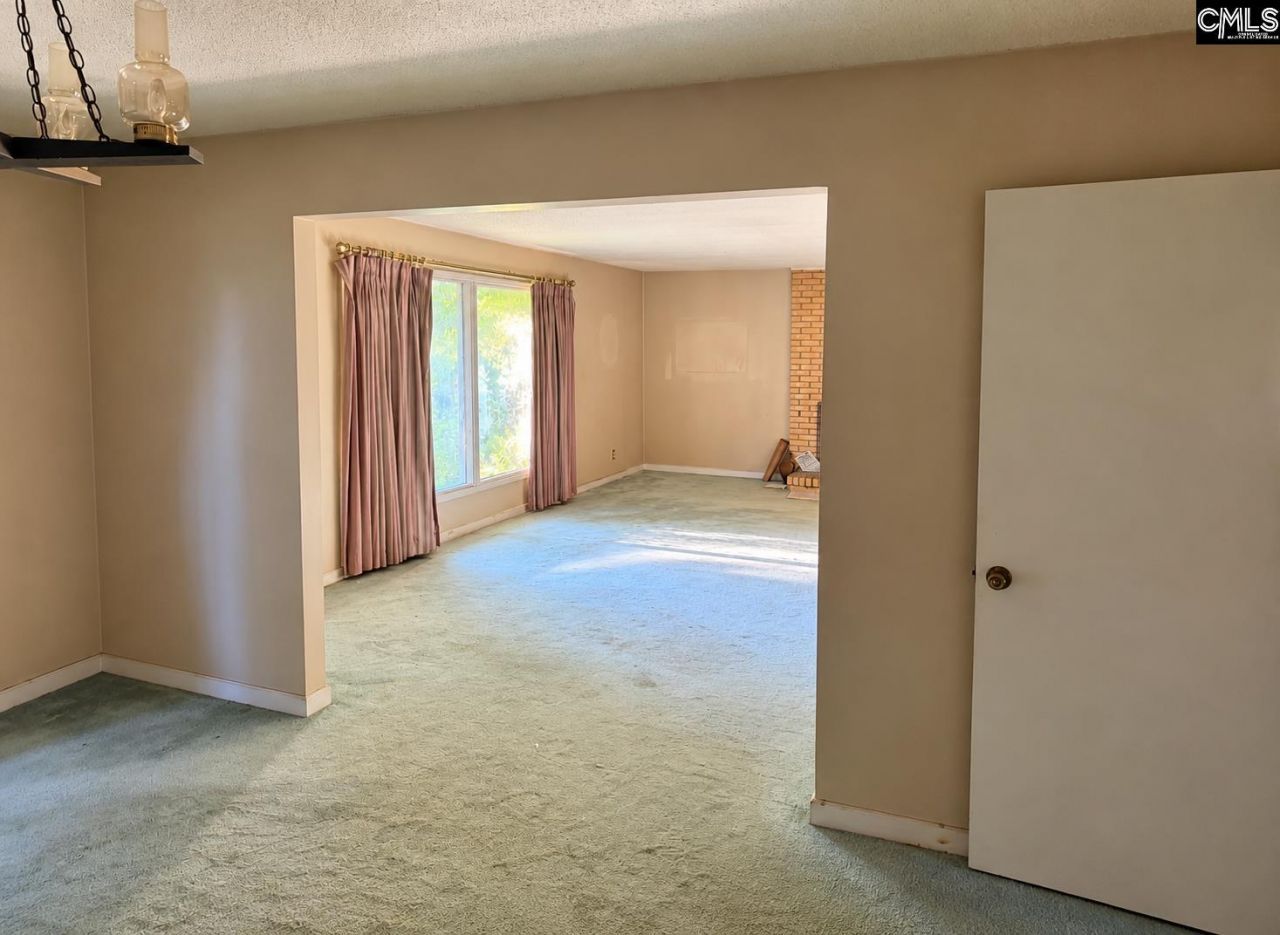 345 Marion Street Photo 15