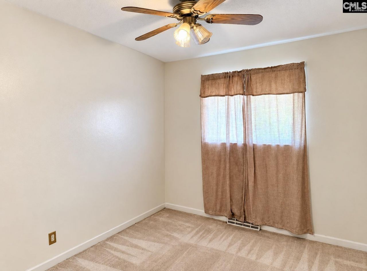 345 Marion Street Photo 23