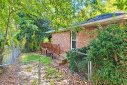 345 Marion Street photo 4
