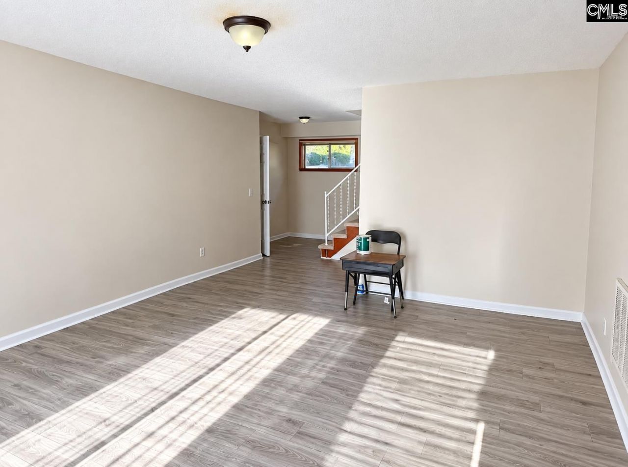 345 Marion Street Photo 30