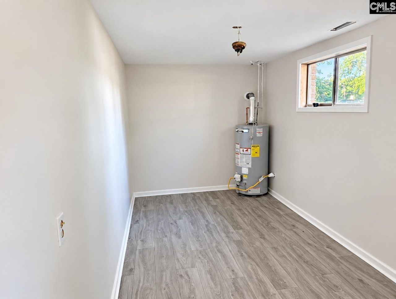 345 Marion Street Photo 31