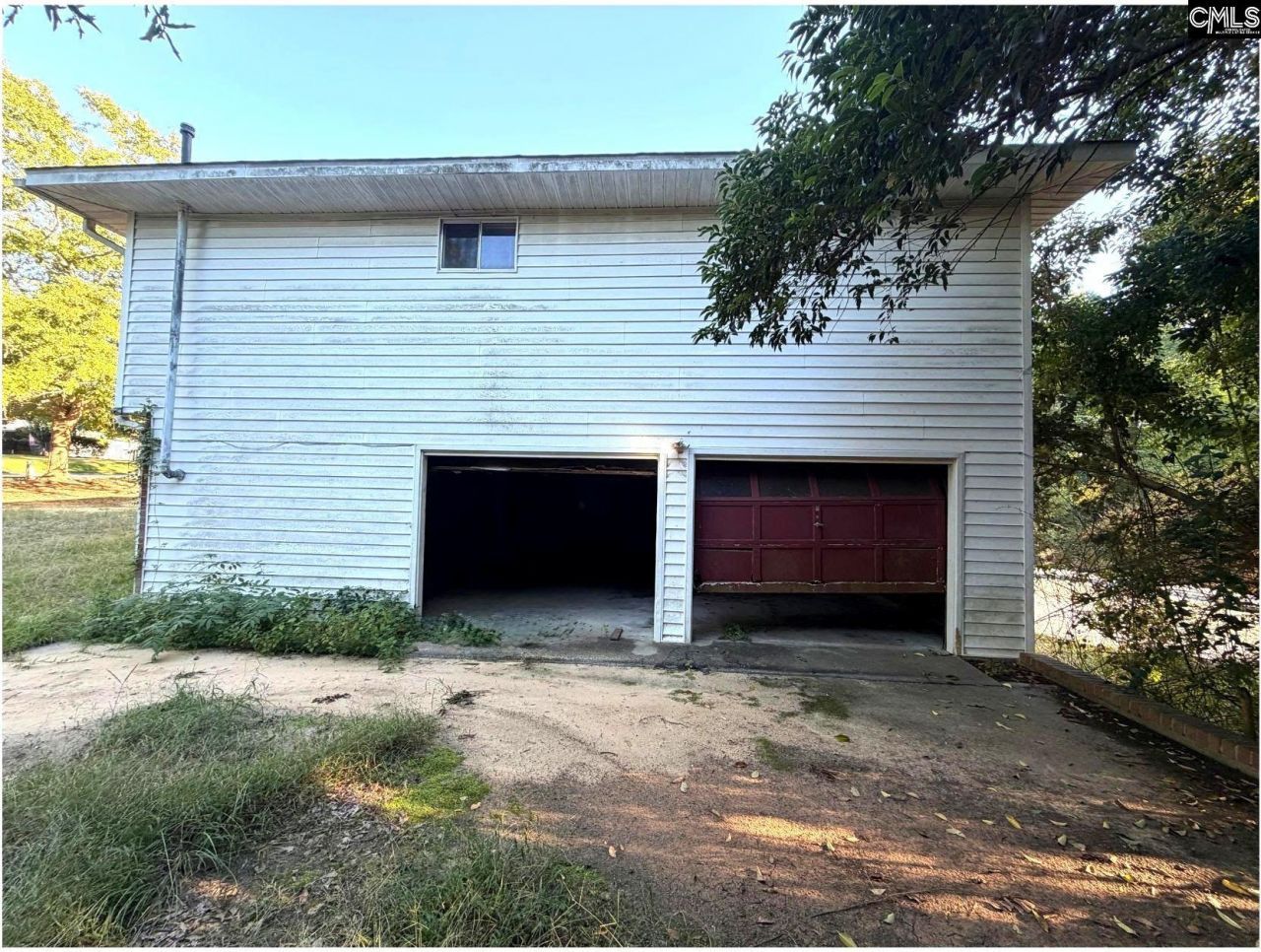 345 Marion Street Photo 32