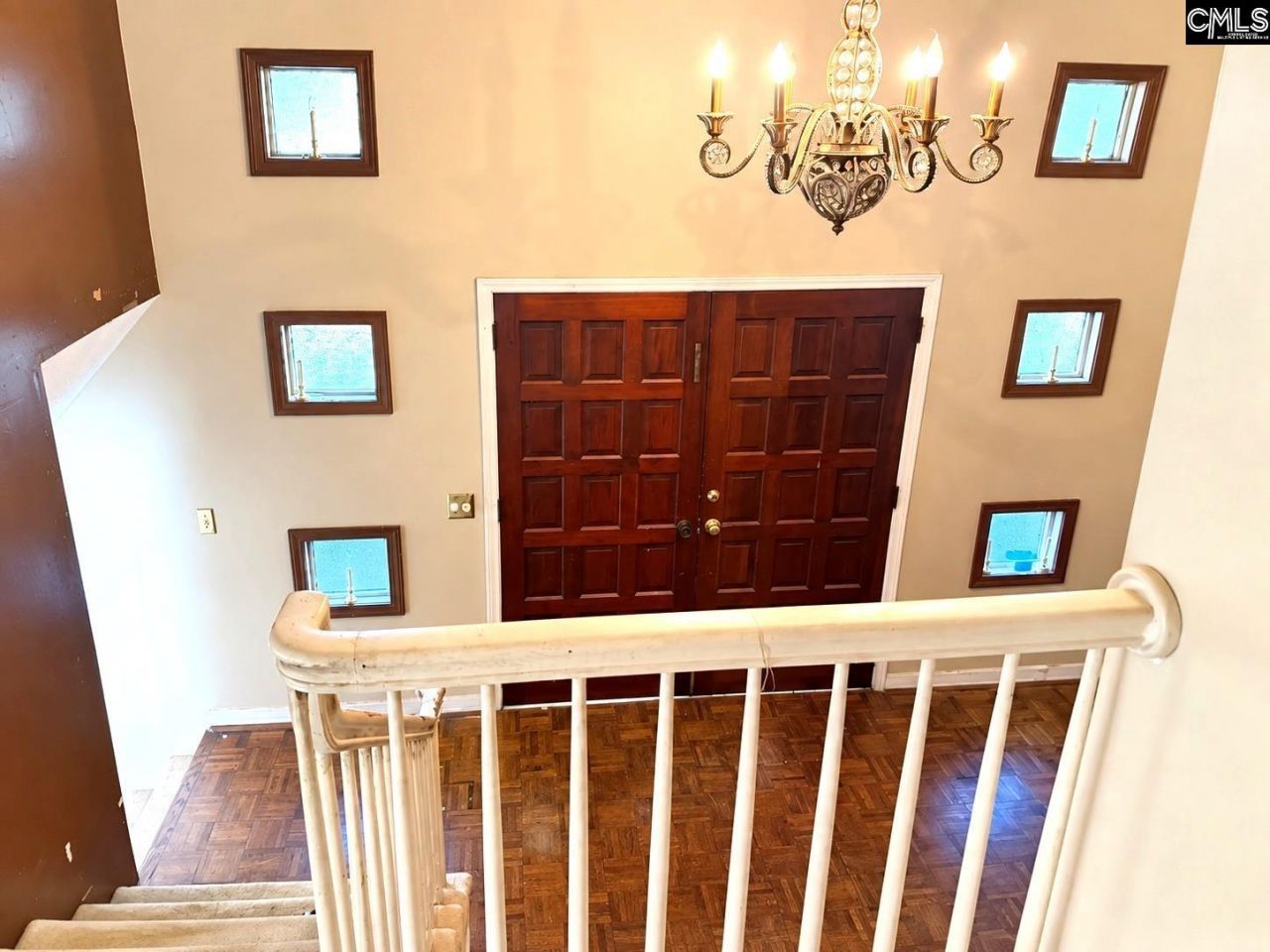 345 Marion Street Photo 7