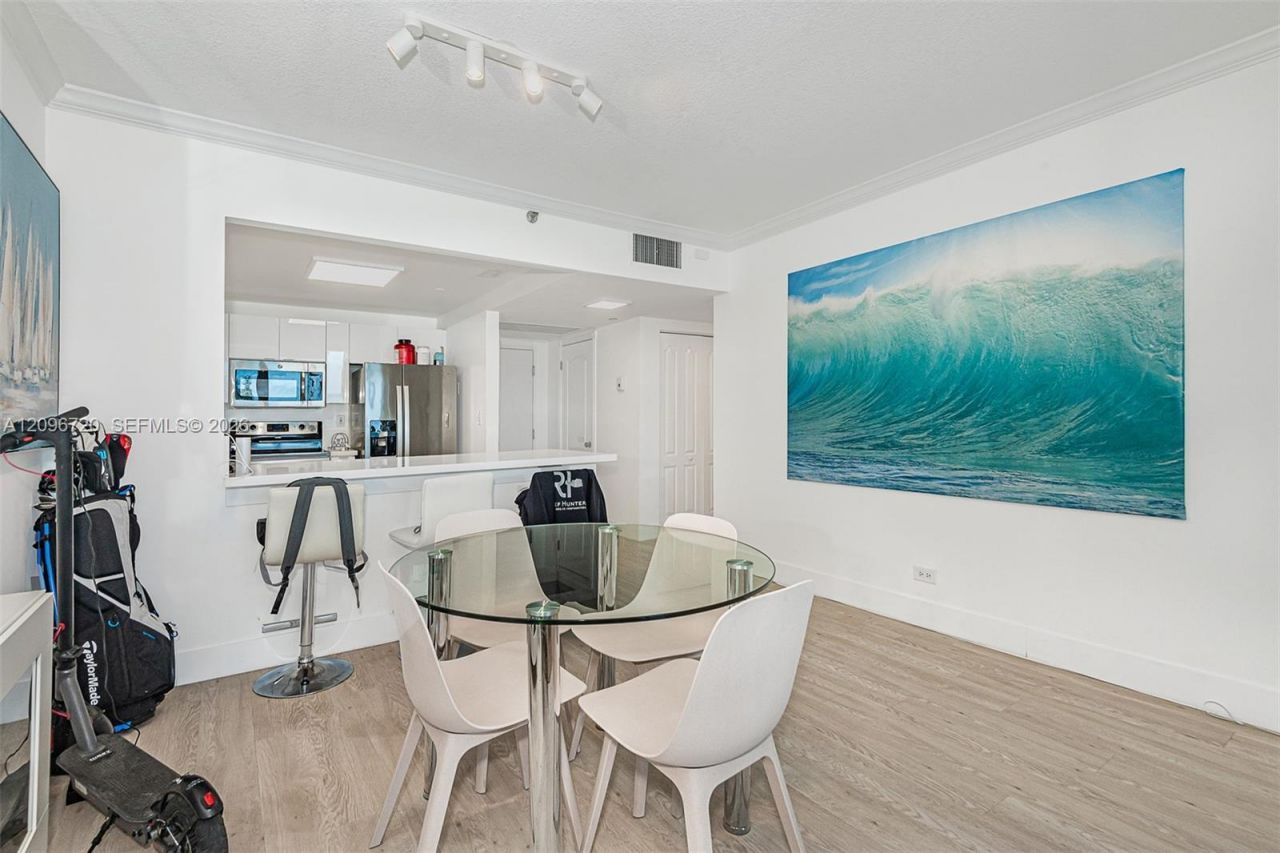 2301 Collins Ave, Unit 625, Miami Beach, FL 33139 Photo