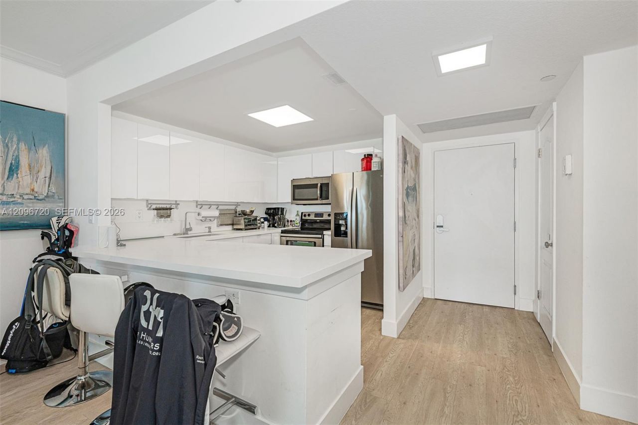 2301 Collins Ave, Unit 625, Miami Beach, FL 33139 Photo