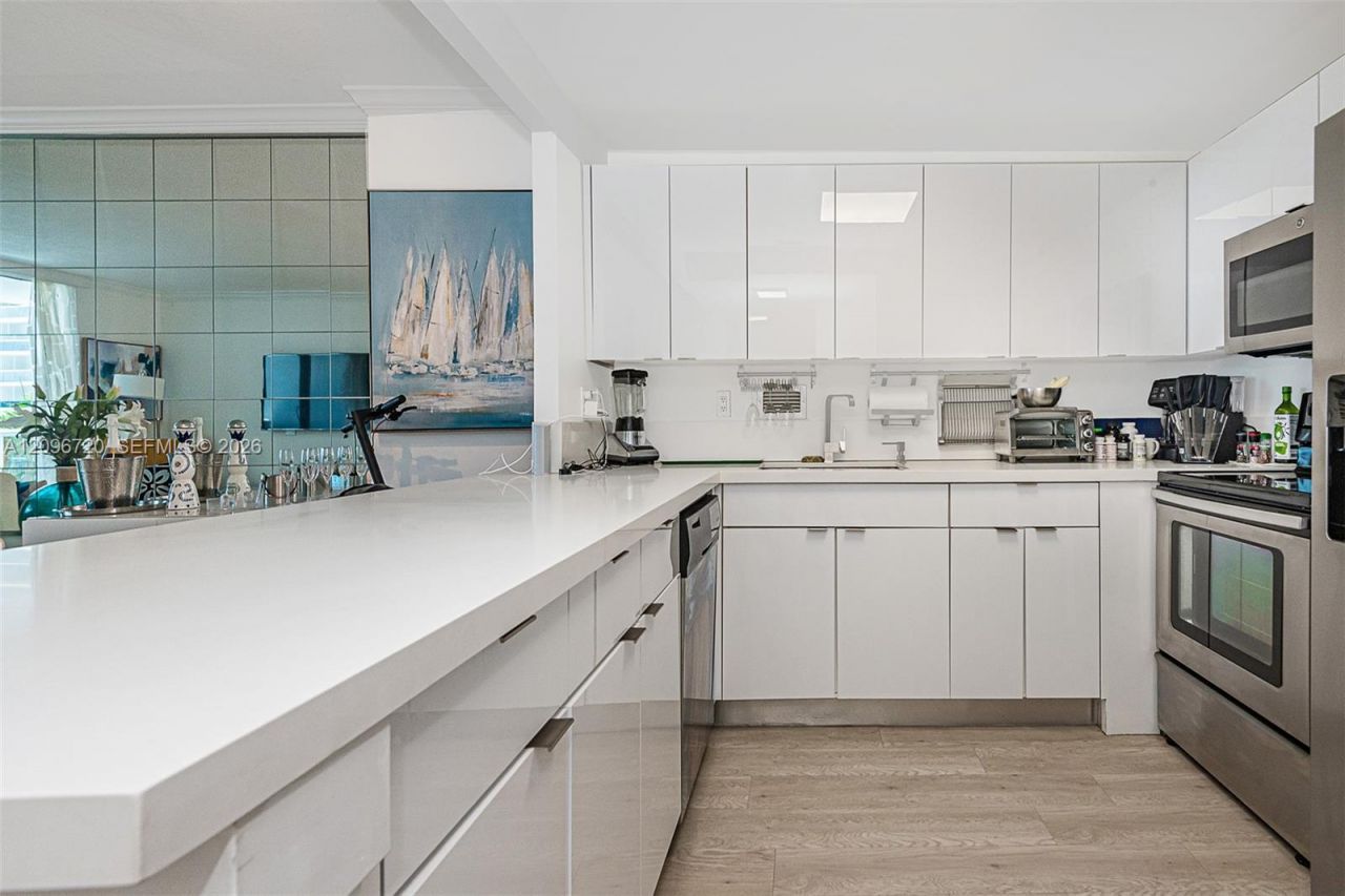 2301 Collins Ave, Unit 625, Miami Beach, FL 33139 Photo