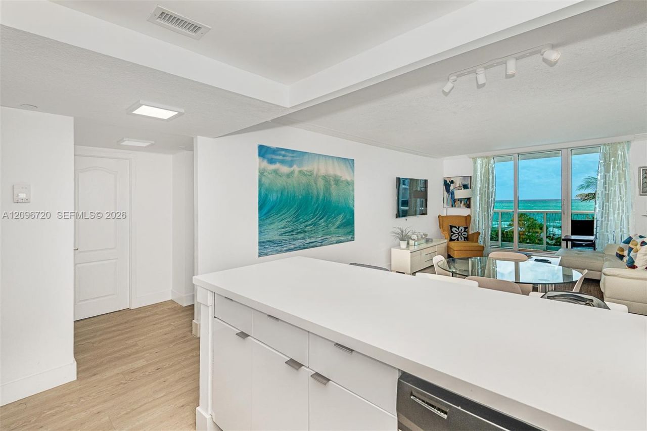 2301 Collins Ave, Unit 625, Miami Beach, FL 33139 Photo