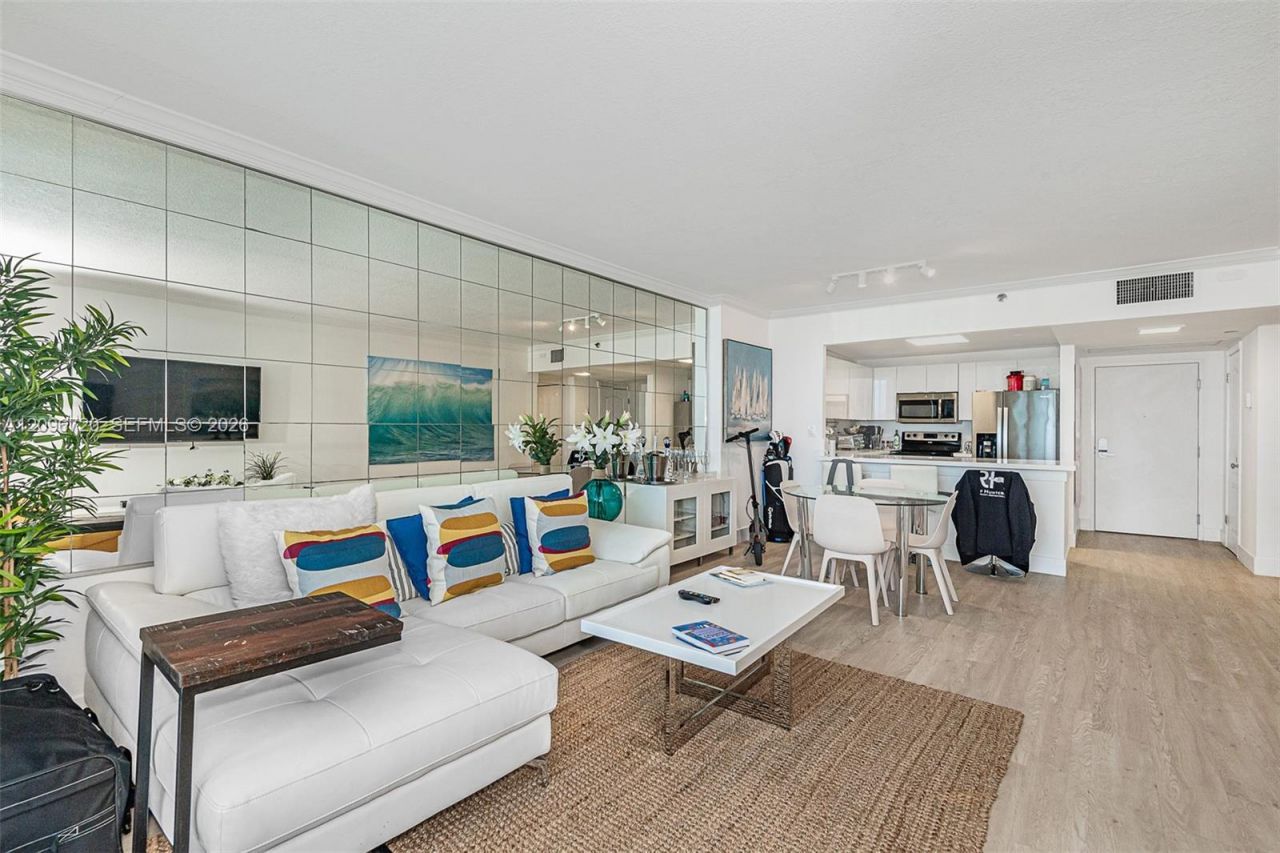 2301 Collins Ave, Unit 625, Miami Beach, FL 33139 Photo