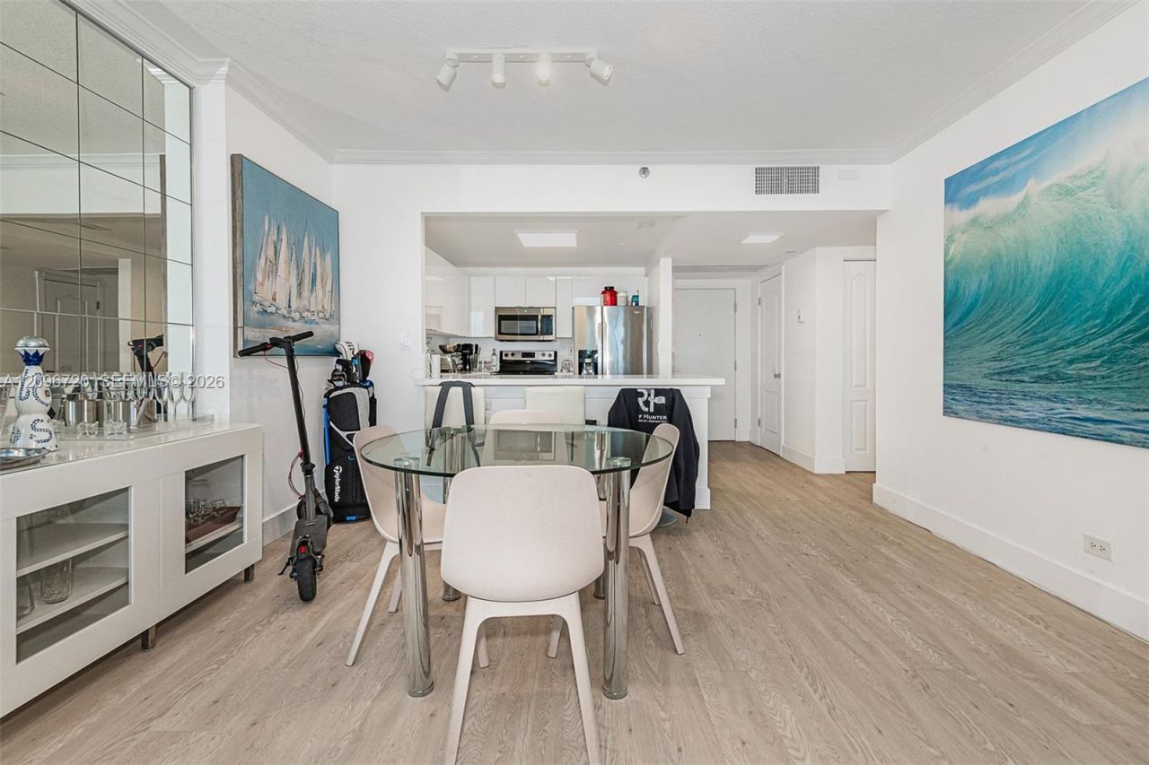 2301 Collins Ave, Unit 625, Miami Beach, FL 33139 Photo