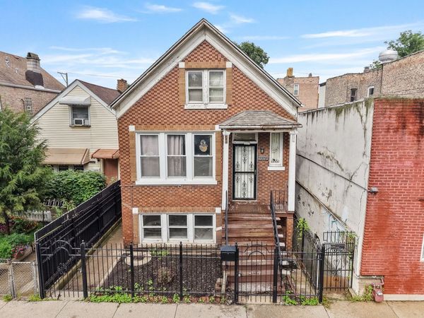 2706 S Trumbull Avenue , Chicago, IL 60623